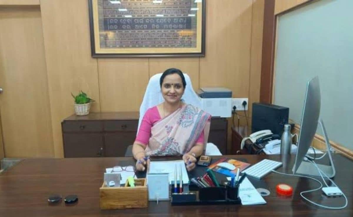 Centre Okays Odisha IAS Officer Sujata Karthikeyan’s Request For Retirement