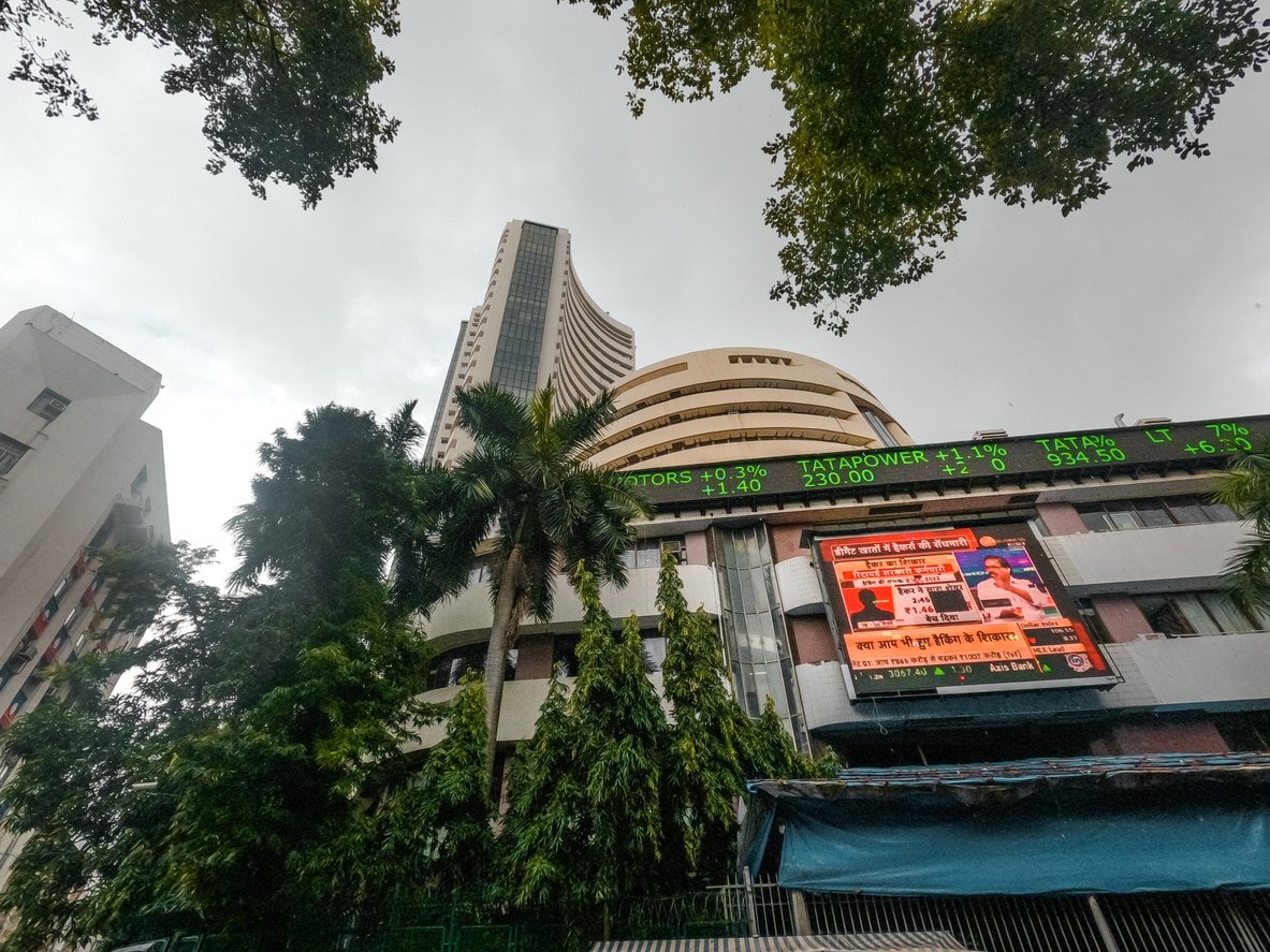 Sensex Crashes 2,500 Points, Nifty Falls 1,000 Over Trump Tariff Shock