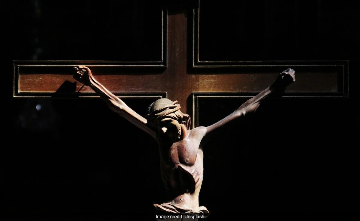 Good Friday 2025: Messages And Quotes To Share With Your Loved Ones