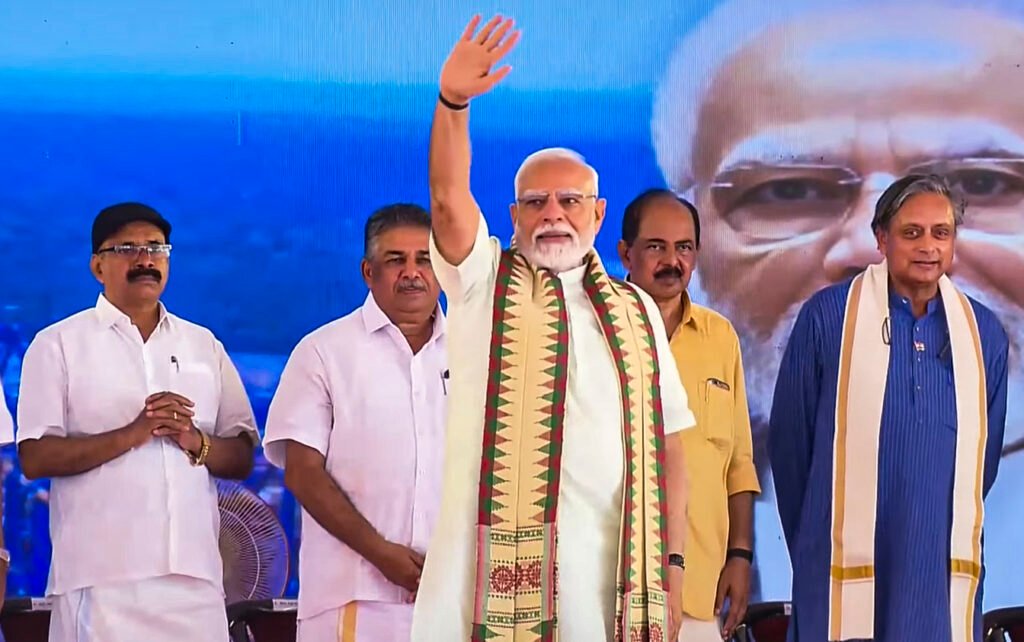"Shashi Tharoor Is Here": PM's "Sleepless Nights" Jibe At Congress