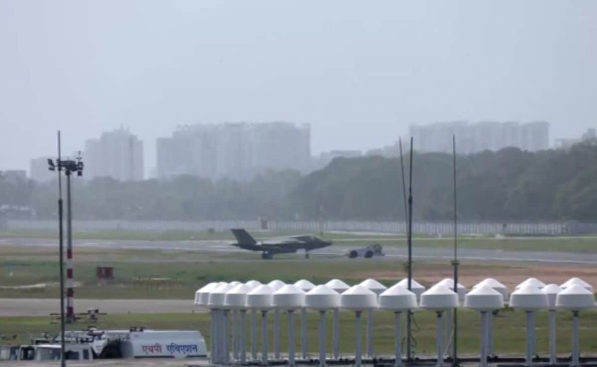 British F-35 Fighter Jet, Stranded At Kerala Airport For Weeks, Being Towed