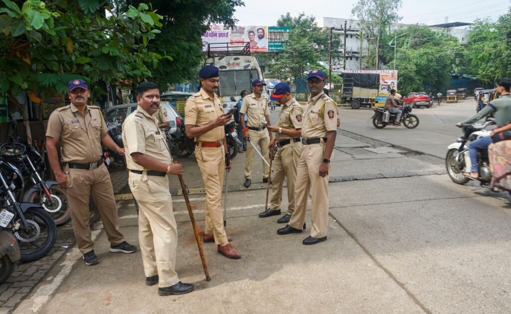 40 Gangsters Hunt Rogue Member After Leader's Wife Dies In Secret Affair