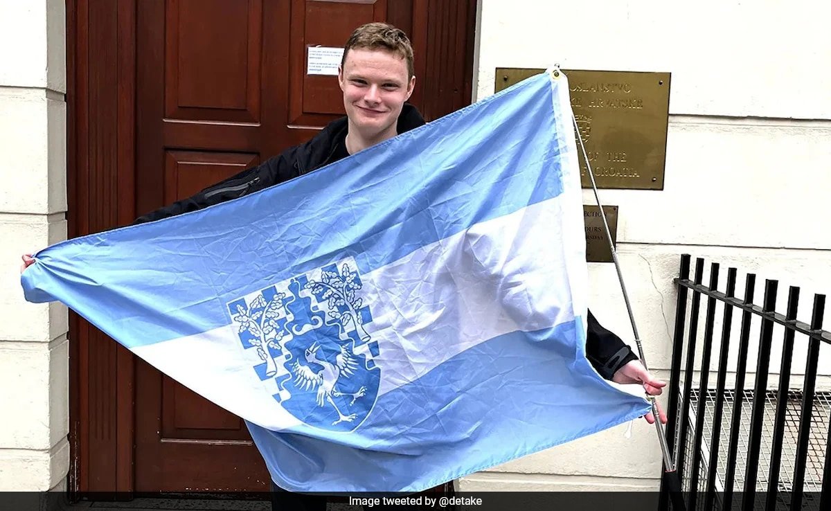 20-Year-Old Australian Forms New Country With 400 Citizens On Unclaimed Land