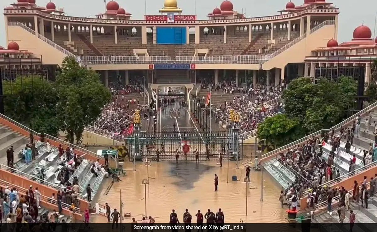 Mercedes Vs Dump Truck: Internet Reacts To Flooding At Pak’s Wagah Border