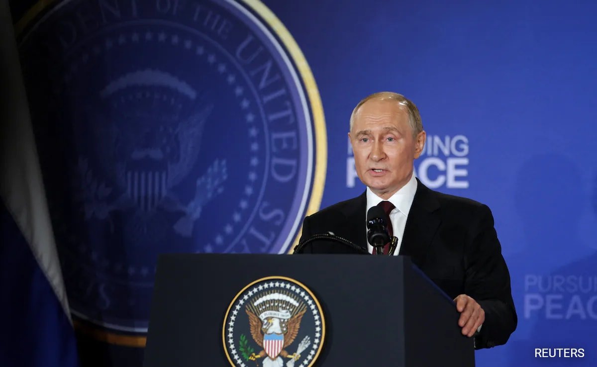 Putin’s Bodyguards Carried ‘Poop Suitcase’ To Alaska Summit. Here’s Why